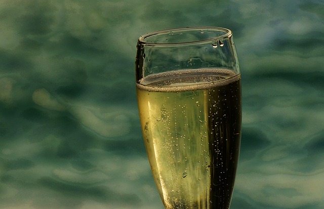 copa vino frizzante blanco